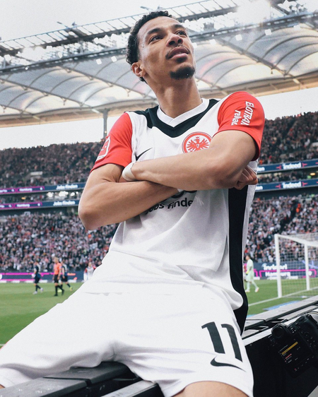 Football: Liverpool set to sign striker Ekitike from Eintracht Frankfurt