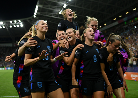 Women's Euro: Michelle Agyemang and Chloe Kelly's last-gasp goals send England to final Women's Euro: Michelle Agyemang and Chloe Kelly's last-gasp goals send England to final