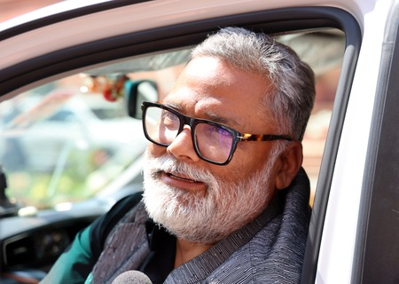 एसआईआर के बहाने गरीबों-वंचितों का वोट देने का अधिकार छीना जा रहा है पप्पू यादव एसआईआर के बहाने गरीबों-वंचितों का वोट देने का अधिकार छीना जा रहा है पप्पू यादव