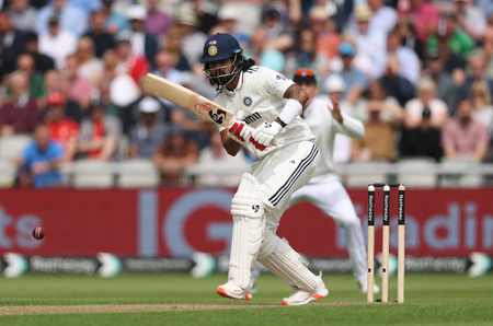 4th Test: India showed right mix between caution and aggression in morning session, says Shastri