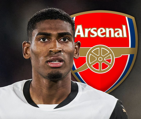 Football: Valencia's Mosquera joins Arsenal squad ahead of closing transfer Football: Valencia's Mosquera joins Arsenal squad ahead of closing transfer