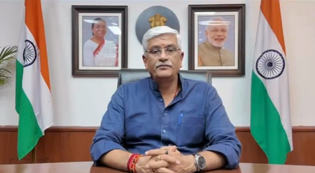 संविधान की किताब जेब में लेकर घूमने वाले एक दिन कोने में सिमट जाएंगे, राहुल पर शेखावत का तीखा हमला संविधान की किताब जेब में लेकर घूमने वाले एक दिन कोने में सिमट जाएंगे, राहुल पर शेखावत का तीखा हमला