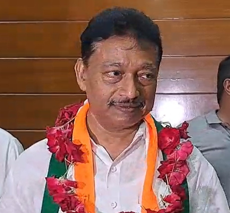 गुजरात तुषार चौधरी का केजरीवाल पर पलटवार, आगे पता चलेगा कौन बारात का घोड़ा है और कौन रेस का घोड़ा है गुजरात तुषार चौधरी का केजरीवाल पर पलटवार, आगे पता चलेगा कौन बारात का घोड़ा है और कौन रेस का घोड़ा है