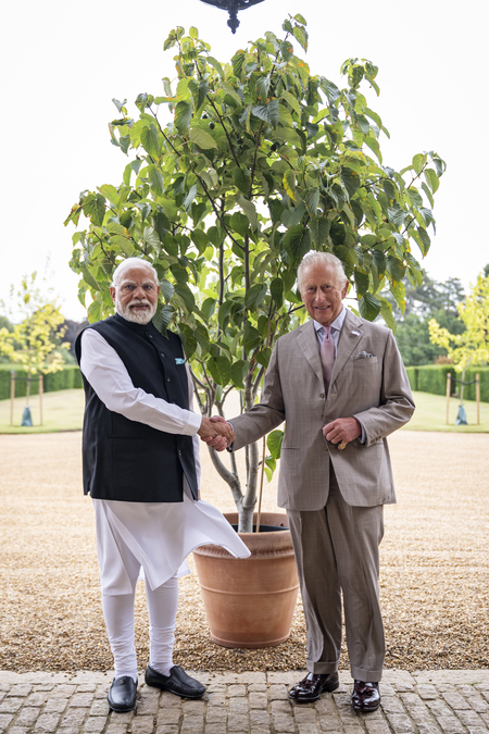 PM Modi meets King Charles at Sandringham House, gifts him tree sapling inspired by 'Ek Ped Maa Ke Naam' initiative PM Modi meets King Charles at Sandringham House, gifts him tree sapling inspired by 'Ek Ped Maa Ke Naam' initiative