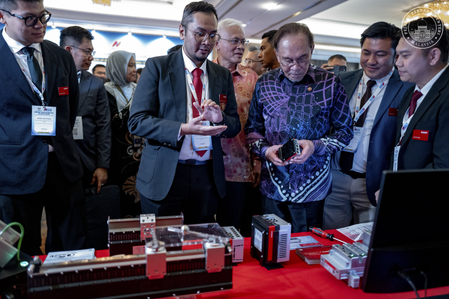 Malaysian PM vows to prioritise strengthening resilience in semiconductor sector