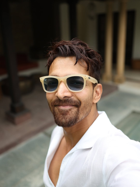 Harshvardhan Rane drops a glimpse of juggling between 'Deewaniyat', 'Silaa' & his exams