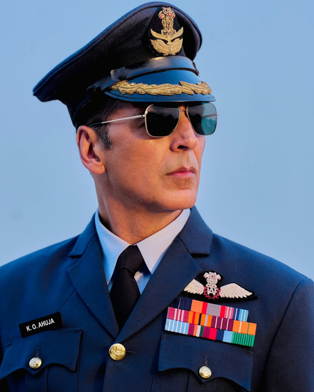 Akshay Kumar, Sidharth Malhotra & others salute the Indian brave-hearts during Kargil Diwas 2025 Akshay Kumar, Sidharth Malhotra & others salute the Indian brave-hearts during Kargil Diwas 2025
