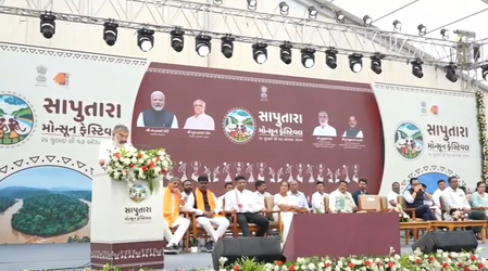 गुजरात सापुतारा में मानसून फेस्टिवल 2025 का भव्य आगाज, सांस्कृतिक रंगों और प्राकृतिक सौंदर्य का उत्सव गुजरात सापुतारा में मानसून फेस्टिवल 2025 का भव्य आगाज, सांस्कृतिक रंगों और प्राकृतिक सौंदर्य का उत्सव