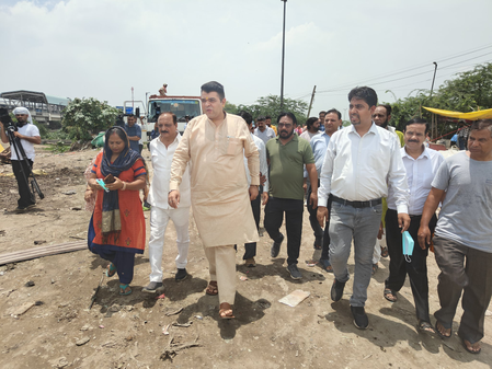 मजलिस पार्क में चौथा कूड़े का पहाड़ बना रही दिल्ली सरकार अंकुश नारंग मजलिस पार्क में चौथा कूड़े का पहाड़ बना रही दिल्ली सरकार अंकुश नारंग
