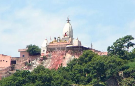 हरिद्वार के मनसा देवी मंदिर में भगदड़, 6 श्रद्धालुओं की मौत हुई हरिद्वार के मनसा देवी मंदिर में भगदड़, 6 श्रद्धालुओं की मौत हुई