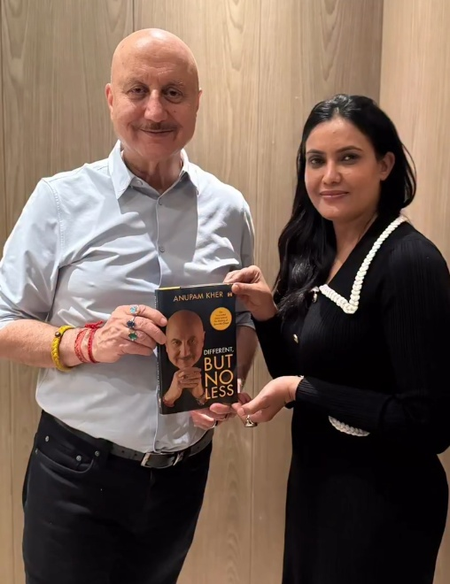 Anupam Kher feels honoured to meet Indian Army’s Colonel Sofiya Qureshi, presents her with a special gift Anupam Kher feels honoured to meet Indian Army’s Colonel Sofiya Qureshi, presents her with a special gift