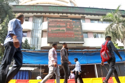 Indian stock market settles in negative territory amid selling pressure, FII outflow