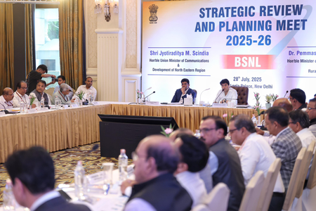 Focus on customer experience, revenue generation: Minister Scindia at BSNL meet