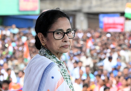 Mamata hikes Durga Puja dole to Rs 1.10 lakh per committee