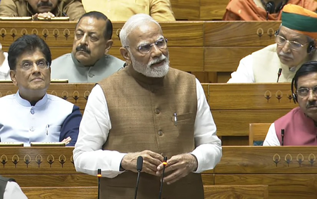 बाटला हाउस एनकाउंटर के दौरान कांग्रेस की एक वरिष्ठ नेता की आंखों में थे आंसू पीएम मोदी बाटला हाउस एनकाउंटर के दौरान कांग्रेस की एक वरिष्ठ नेता की आंखों में थे आंसू पीएम मोदी