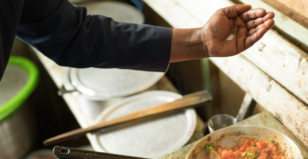 Salt warning labels on restaurant menus key to fight heart, kidney disease: The Lancet