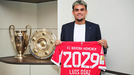 Bayern Munich sign Luis Diaz from Liverpool on four-year deal