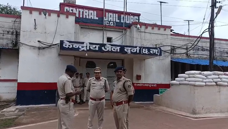 छत्तीसगढ़ मानव तस्करी और धर्मांतरण केस में गिरफ्तार दो नन और आदिवासी युवक की जमानत याचिका खारिज छत्तीसगढ़ मानव तस्करी और धर्मांतरण केस में गिरफ्तार दो नन और आदिवासी युवक की जमानत याचिका खारिज