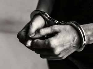 CBI apprehends DDA official in Rs 50,000 bribery case CBI apprehends DDA official in Rs 50,000 bribery case