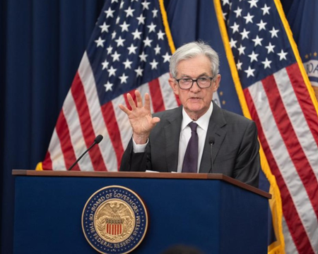 US Fed keeps interest rates unchanged despite pressure from Trump administration