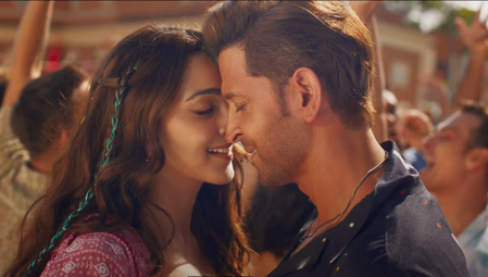 'वॉर 2' का नया गाना 'आवां जावां' में दिखी ऋतिक-कियारा की शानदार केमिस्ट्री