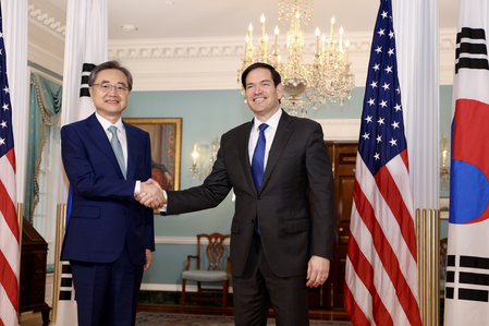Top diplomats of South Korea, US hold first talks in Washington after trade deal