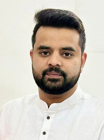 बेंगलुरु रेप केस में पूर्व जेडी(एस) सांसद प्रज्वल रेवन्ना दोषी करार, शनिवार को सजा का ऐलान बेंगलुरु रेप केस में पूर्व जेडी(एस) सांसद प्रज्वल रेवन्ना दोषी करार, शनिवार को सजा का ऐलान