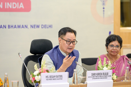 मुस्लिम महिलाओं को उनके अधिकारों के प्रति सशक्त करना, समावेशी विकास की दिशा में एक अहम कदम किरेन रिजिजू मुस्लिम महिलाओं को उनके अधिकारों के प्रति सशक्त करना, समावेशी विकास की दिशा में एक अहम कदम किरेन रिजिजू