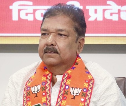 राहुल गांधी के ‘एटम बम’ वाले बयान पर दिलीप जायसवाल का पलटवार, बोले बिना सबूत आधारहीन राहुल गांधी के ‘एटम बम’ वाले बयान पर दिलीप जायसवाल का पलटवार, बोले बिना सबूत आधारहीन