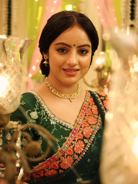 Deepika Singh dances to the tunes of Falguni Pathak, says â€˜weekend vibe to full on haiâ€™