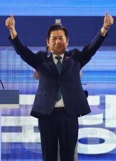 South Korea: Four-term lawmaker Jung elected new Democratic Party chief