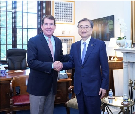 South Korean Foreign Minister meets US senators, White House officials after tariff deal South Korean Foreign Minister meets US senators, White House officials after tariff deal