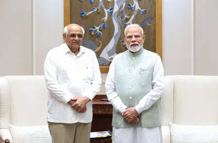 गुजरात के सीएम भूपेंद्र पटेल और लद्दाख के एलजी कविंदर गुप्ता ने प्रधानमंत्री मोदी से की मुलाकात गुजरात के सीएम भूपेंद्र पटेल और लद्दाख के एलजी कविंदर गुप्ता ने प्रधानमंत्री मोदी से की मुलाकात