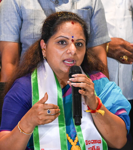 Rift widens in BRS as Kavitha blames 'insiders' for derogatory comments