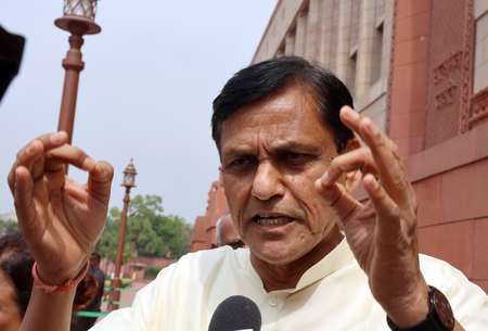 तेजस्वी यादव बिहार की जनता को कर रहे गुमराह, चुनाव में मिलेगा जवाब नित्यानंद राय तेजस्वी यादव बिहार की जनता को कर रहे गुमराह, चुनाव में मिलेगा जवाब नित्यानंद राय
