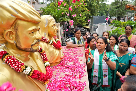 Kavitha begins 72-hour fast in Hyderabad for 42 pc BC reservation