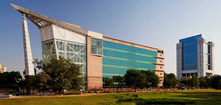 DLF’s Q1 net profit falls 40 pc sequentially, revenue down 13 pc