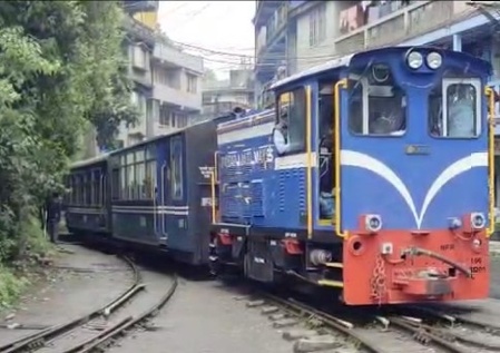 Final trial run of NDM-6 diesel-hydraulic loco successfully conducted for Darjeeling Himalayan Railway Final trial run of NDM-6 diesel-hydraulic loco successfully conducted for Darjeeling Himalayan Railway