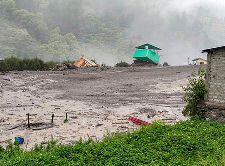 उत्तरकाशी में तबाही के बीच तीन आईएएस अफसर तैनात, डीआईजी मोहसिन शहीदी बोले- रेस्क्यू जारी उत्तरकाशी में तबाही के बीच तीन आईएएस अफसर तैनात, डीआईजी मोहसिन शहीदी बोले- रेस्क्यू जारी