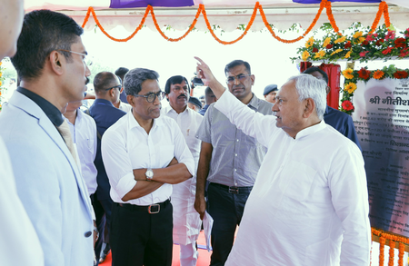 नालंदा नीतीश कुमार ने भूटानी मंदिर में की पूजा, सालेपुर-राजगीर फोरलेन हाईवे निर्माण का किया शिलान्यास नालंदा नीतीश कुमार ने भूटानी मंदिर में की पूजा, सालेपुर-राजगीर फोरलेन हाईवे निर्माण का किया शिलान्यास