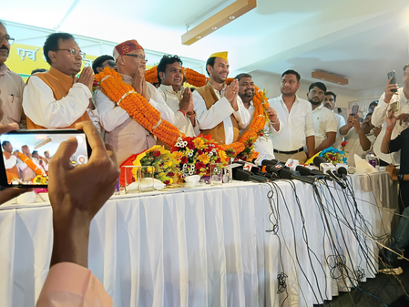 बिहार तेज प्रताप का वीवीआईपी पार्टी से गठबंधन, कहा- तेजस्वी के साथ हमेशा रहेगा मेरा आशीर्वाद बिहार तेज प्रताप का वीवीआईपी पार्टी से गठबंधन, कहा- तेजस्वी के साथ हमेशा रहेगा मेरा आशीर्वाद
