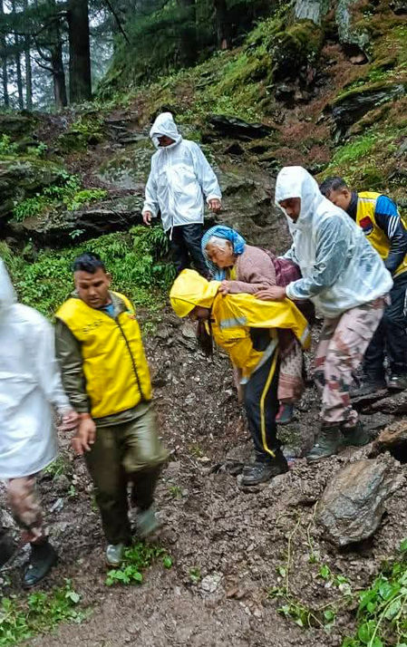 उत्तराखंड उत्तरकाशी में तत्काल चिकित्सा सहायता पहुंचाने का निर्देश उत्तराखंड उत्तरकाशी में तत्काल चिकित्सा सहायता पहुंचाने का निर्देश