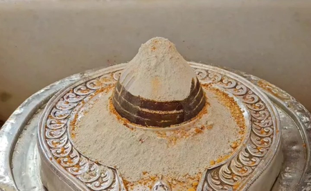 सावन की चतुर्दशी और आयुष्मान योग सुख-समृद्धि के लिए ऐसे करें हर और हरि की पूजा सावन की चतुर्दशी और आयुष्मान योग सुख-समृद्धि के लिए ऐसे करें हर और हरि की पूजा