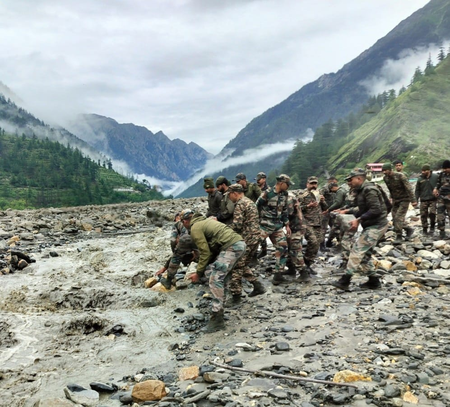 उत्तरकाशी आपदा गंगोत्री-हर्षिल क्षेत्र में युद्धस्तर पर रेस्क्यू ऑपरेशन जारी, 100 से अधिक लोगों को बचाया गया उत्तरकाशी आपदा गंगोत्री-हर्षिल क्षेत्र में युद्धस्तर पर रेस्क्यू ऑपरेशन जारी, 100 से अधिक लोगों को बचाया गया