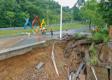 Two dead, 5 missing after landslide in China's Guangzhou Two dead, 5 missing after landslide in China's Guangzhou