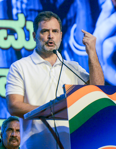 आदिवासी भारत के पहले मालिक, उनके अधिकार की लड़ाई लड़ेगी कांग्रेस राहुल गांधी आदिवासी भारत के पहले मालिक, उनके अधिकार की लड़ाई लड़ेगी कांग्रेस राहुल गांधी
