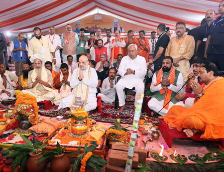 HM Amit Shah slams Rahul Gandhi, Lalu Prasad Yadav over voter list objections; defends SIR