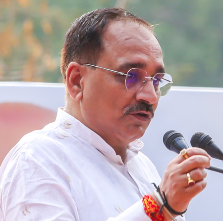 Raksha Bandhan: Delhi BJP chief assures all facilities to his sisters living in slums Raksha Bandhan: Delhi BJP chief assures all facilities to his sisters living in slums