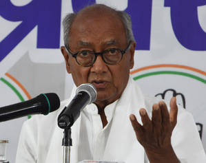 कांग्रेस नेता दिग्विजय सिंह ने चुनाव आयोग की निष्पक्षता पर उठाए सवाल कांग्रेस नेता दिग्विजय सिंह ने चुनाव आयोग की निष्पक्षता पर उठाए सवाल