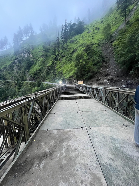 उत्तराखंड गंगोत्री राष्ट्रीय राजमार्ग पर वैली ब्रिज का निर्माण पूरा, सोनगाड तक सड़क संपर्क बहाल उत्तराखंड गंगोत्री राष्ट्रीय राजमार्ग पर वैली ब्रिज का निर्माण पूरा, सोनगाड तक सड़क संपर्क बहाल